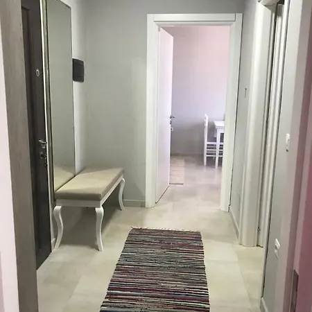 Vacantion * Τίρανα